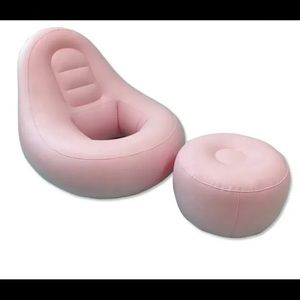 BBL chair with ottomon